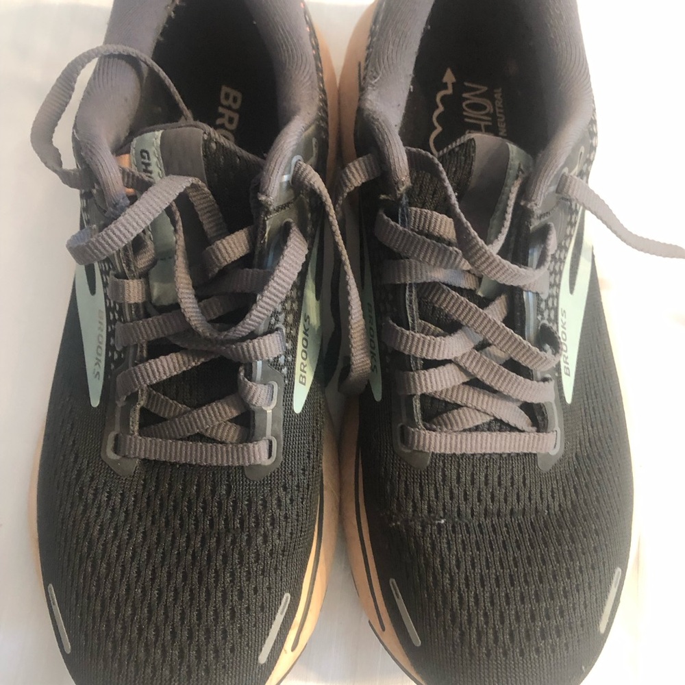 Brooks Black and Gray Running Shoes